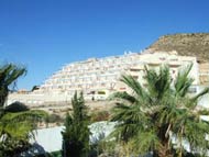 Holiday apartment to rent 2 bedrooms , quiet complex walking distance to beaches and restaurants